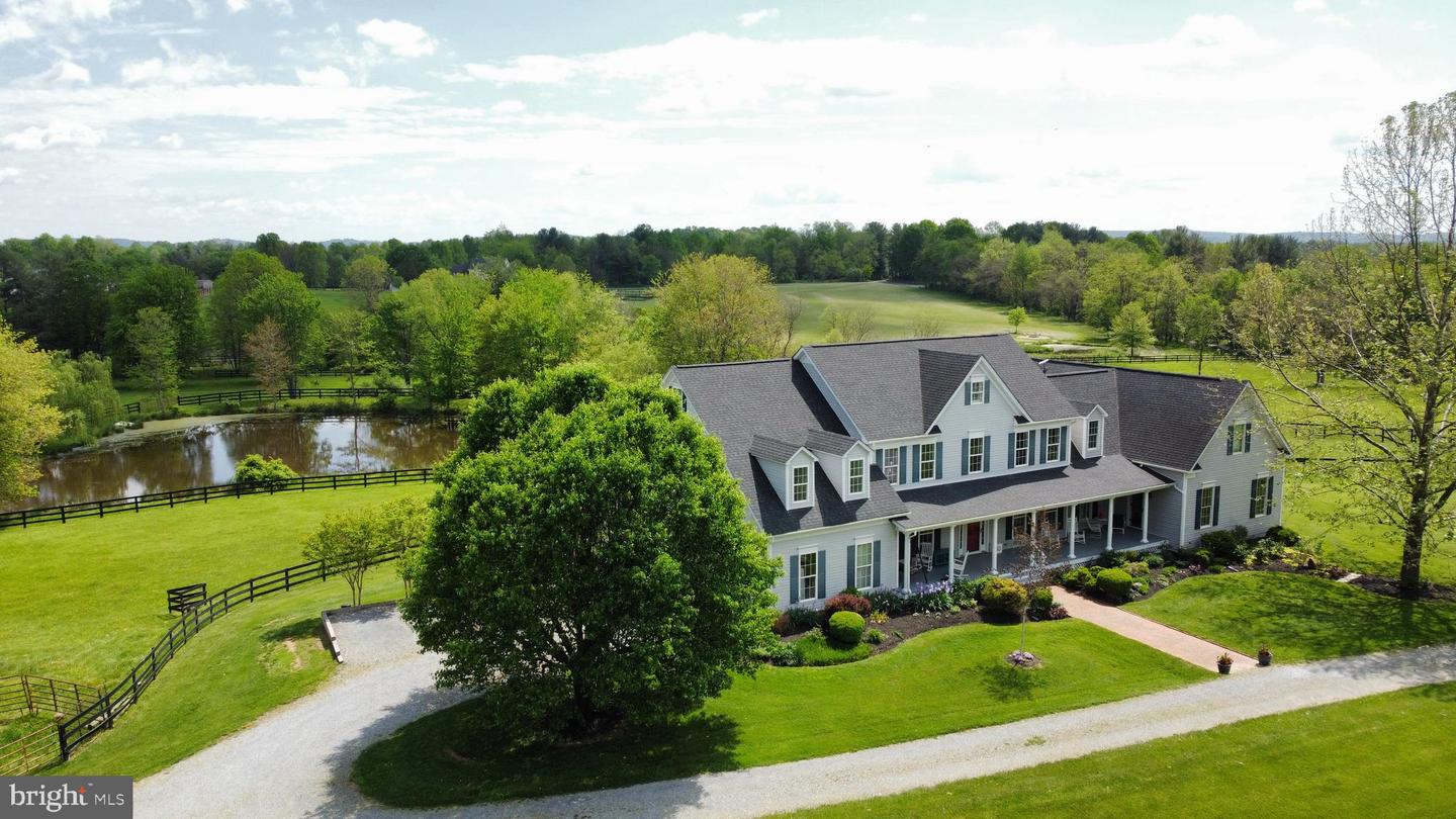13974 BLAZER LN, LOVETTSVILLE, Virginia 20180, 7 Bedrooms Bedrooms, ,6 BathroomsBathrooms,Residential,For sale,13974 BLAZER LN,VALO2095796 MLS # VALO2095796