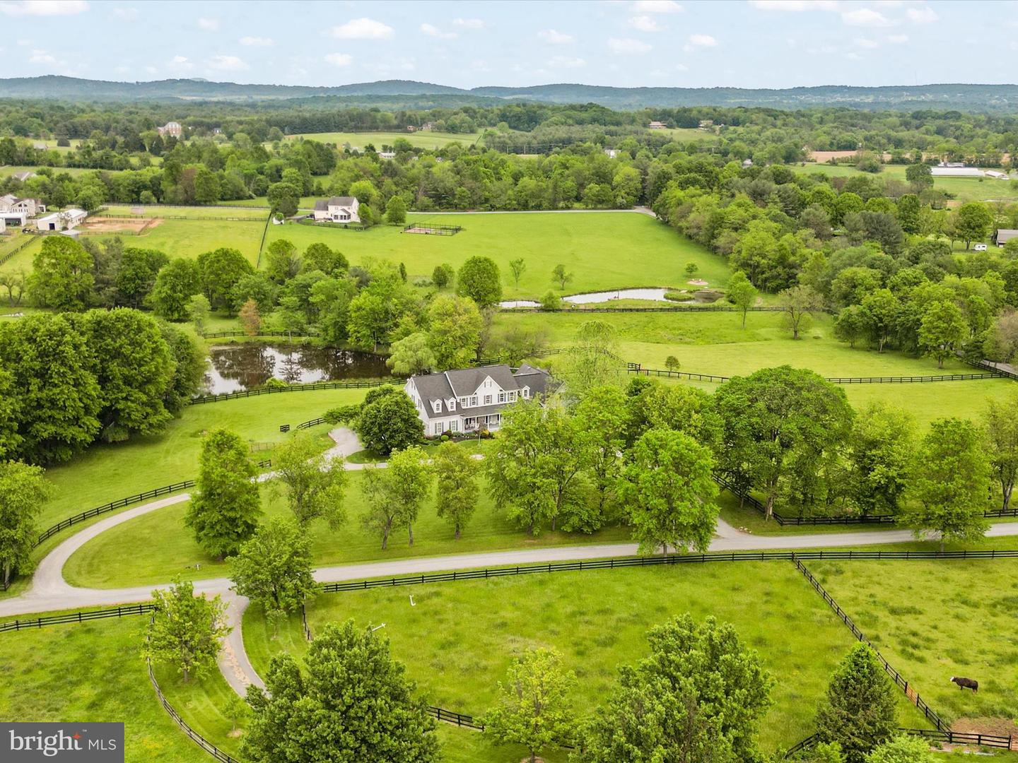 13974 BLAZER LN, LOVETTSVILLE, Virginia 20180, 7 Bedrooms Bedrooms, ,6 BathroomsBathrooms,Residential,For sale,13974 BLAZER LN,VALO2095796 MLS # VALO2095796