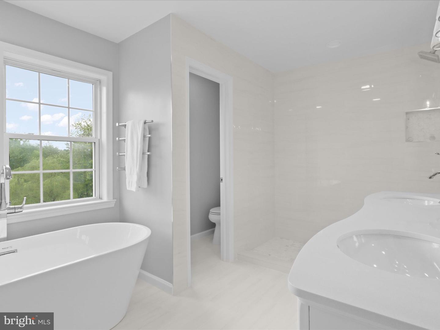 13974 BLAZER LN, LOVETTSVILLE, Virginia 20180, 7 Bedrooms Bedrooms, ,6 BathroomsBathrooms,Residential,For sale,13974 BLAZER LN,VALO2095796 MLS # VALO2095796