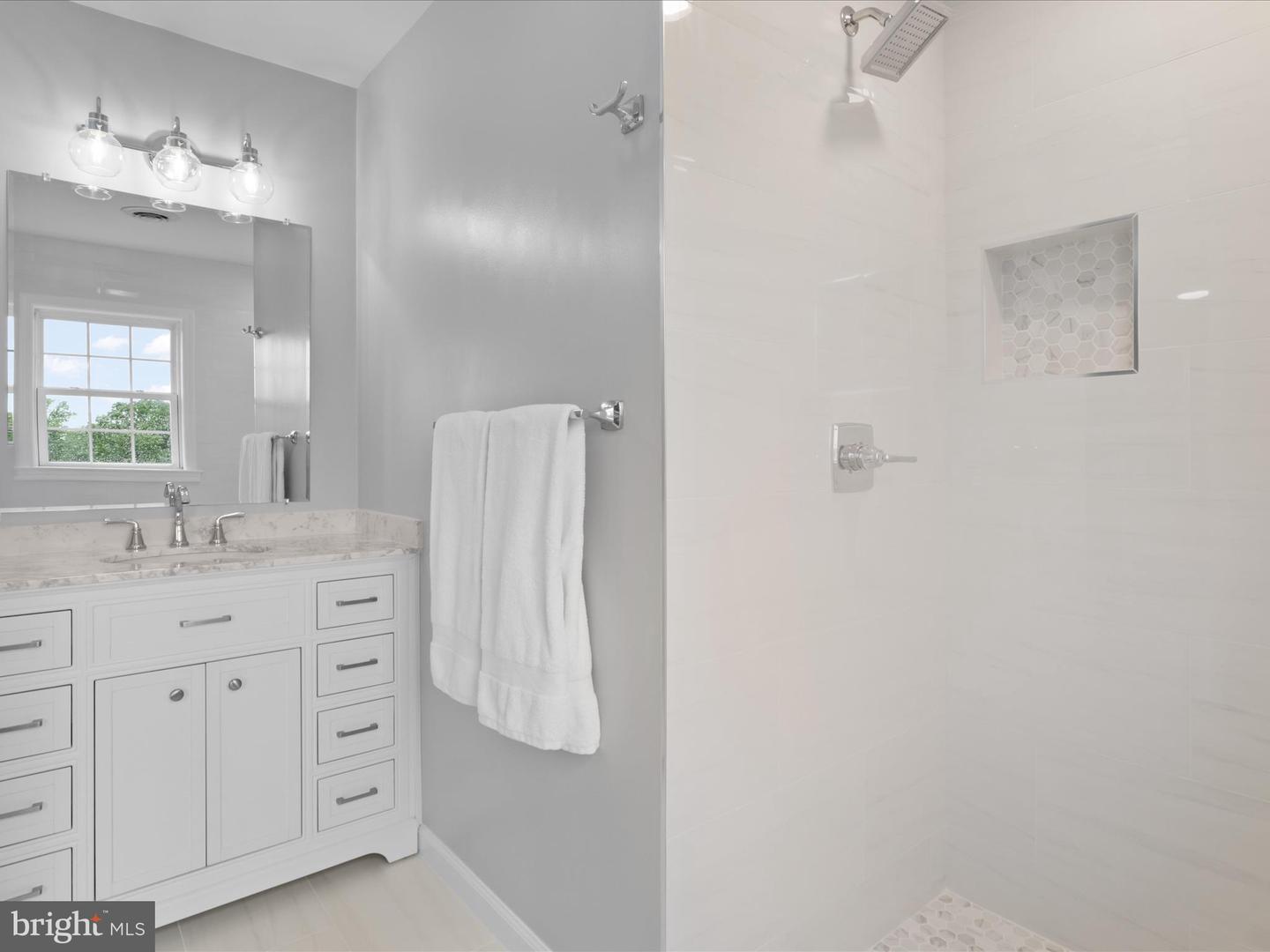 13974 BLAZER LN, LOVETTSVILLE, Virginia 20180, 7 Bedrooms Bedrooms, ,6 BathroomsBathrooms,Residential,For sale,13974 BLAZER LN,VALO2095796 MLS # VALO2095796