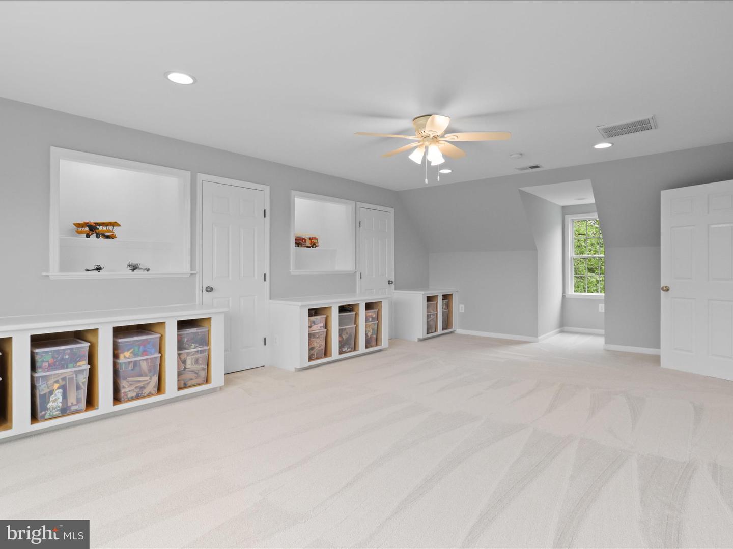 13974 BLAZER LN, LOVETTSVILLE, Virginia 20180, 7 Bedrooms Bedrooms, ,6 BathroomsBathrooms,Residential,For sale,13974 BLAZER LN,VALO2095796 MLS # VALO2095796