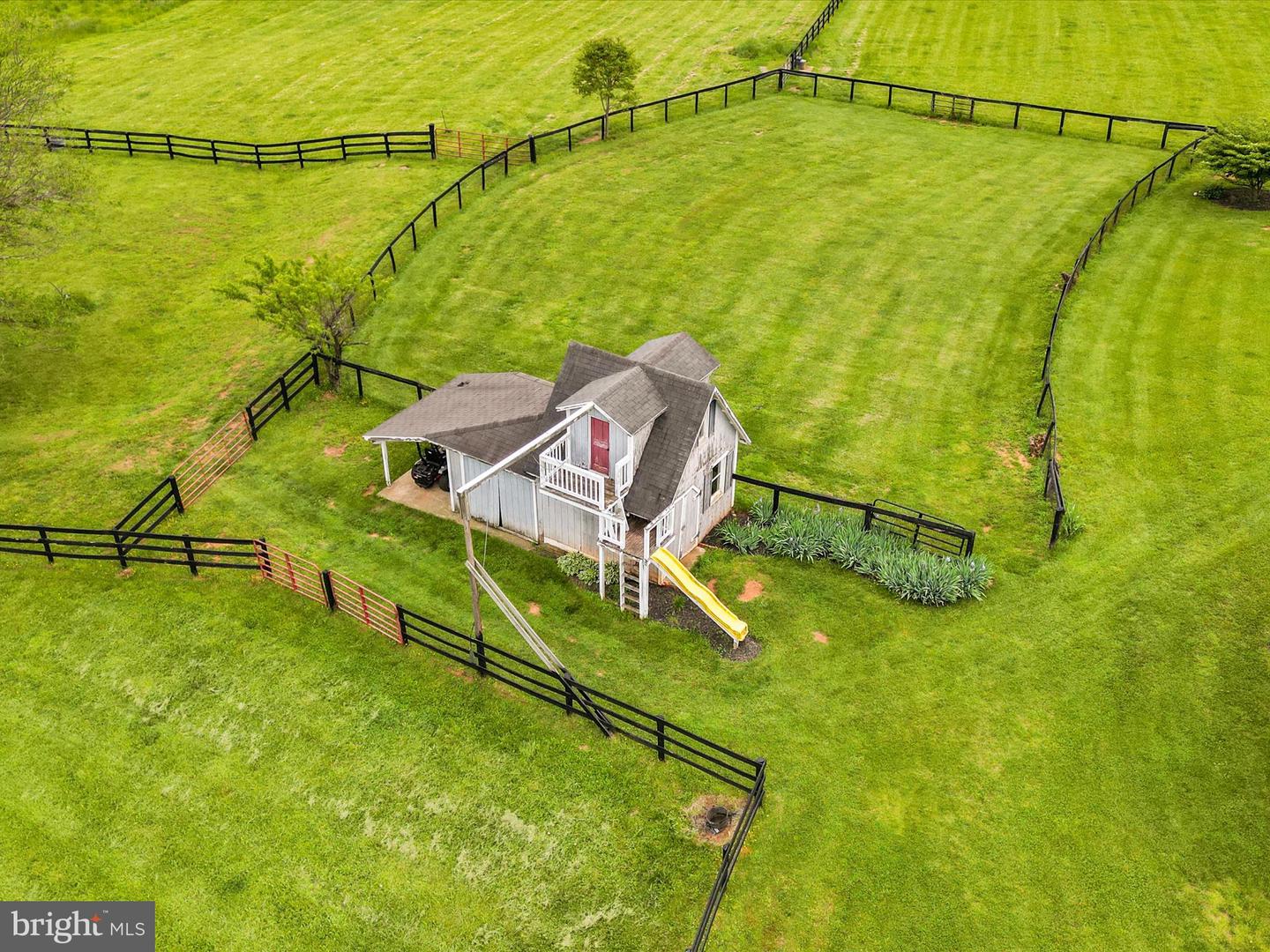 13974 BLAZER LN, LOVETTSVILLE, Virginia 20180, 7 Bedrooms Bedrooms, ,6 BathroomsBathrooms,Residential,For sale,13974 BLAZER LN,VALO2095796 MLS # VALO2095796