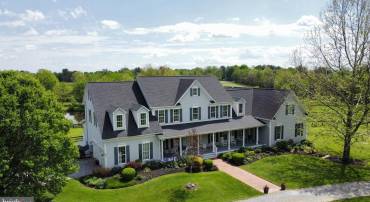 13974 BLAZER LN, LOVETTSVILLE, Virginia 20180, 7 Bedrooms Bedrooms, ,6 BathroomsBathrooms,Residential,For sale,13974 BLAZER LN,VALO2095796 MLS # VALO2095796