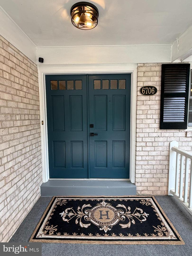 6706 COACHMAN DR, SPRINGFIELD, Virginia 22152, 4 Bedrooms Bedrooms, ,3 BathroomsBathrooms,Residential,For sale,6706 COACHMAN DR,VAFX2239462 MLS # VAFX2239462