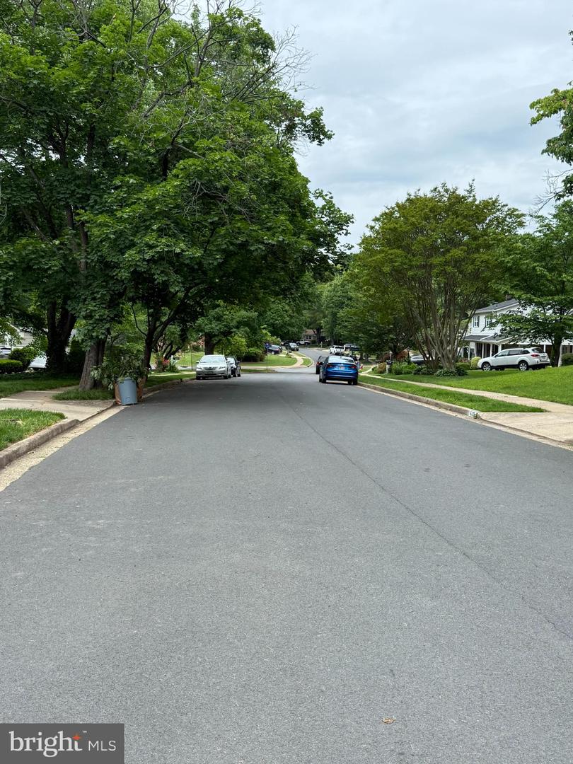 6706 COACHMAN DR, SPRINGFIELD, Virginia 22152, 4 Bedrooms Bedrooms, ,3 BathroomsBathrooms,Residential,For sale,6706 COACHMAN DR,VAFX2239462 MLS # VAFX2239462