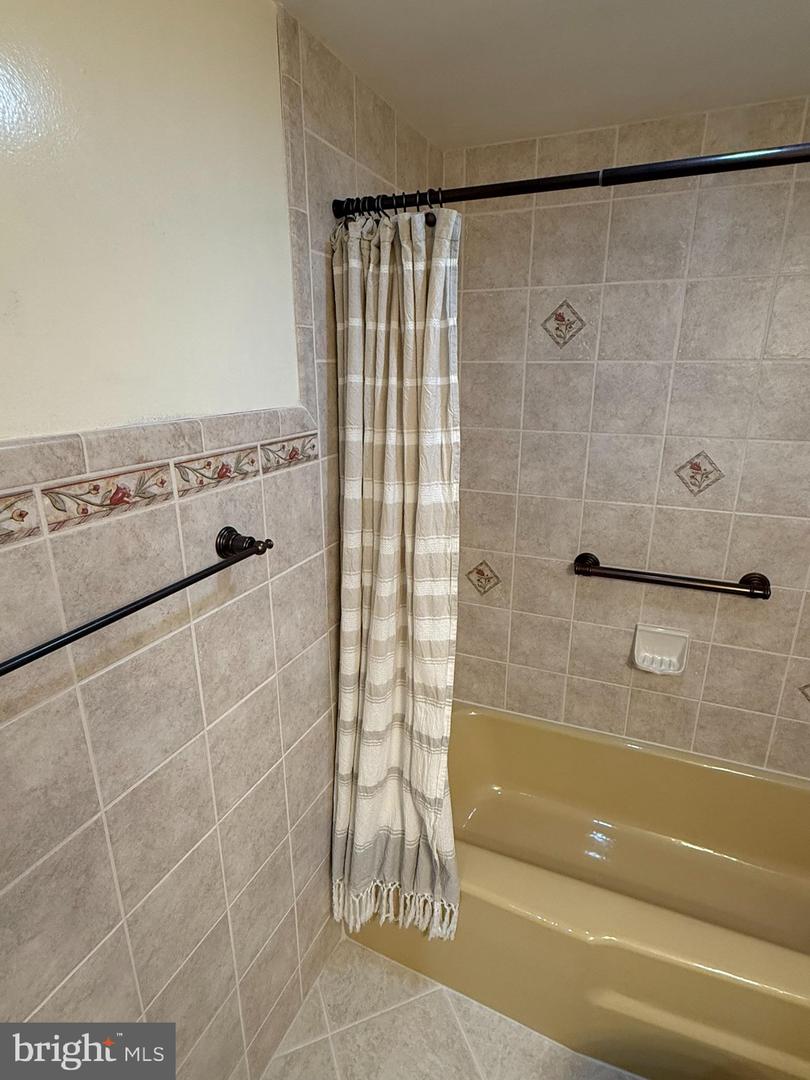 6706 COACHMAN DR, SPRINGFIELD, Virginia 22152, 4 Bedrooms Bedrooms, ,3 BathroomsBathrooms,Residential,For sale,6706 COACHMAN DR,VAFX2239462 MLS # VAFX2239462