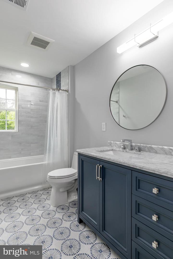 10609 LITTLE RUN FARM CT, VIENNA, Virginia 22182, 5 Bedrooms Bedrooms, ,3 BathroomsBathrooms,Residential,For sale,10609 LITTLE RUN FARM CT,VAFX2239226 MLS # VAFX2239226