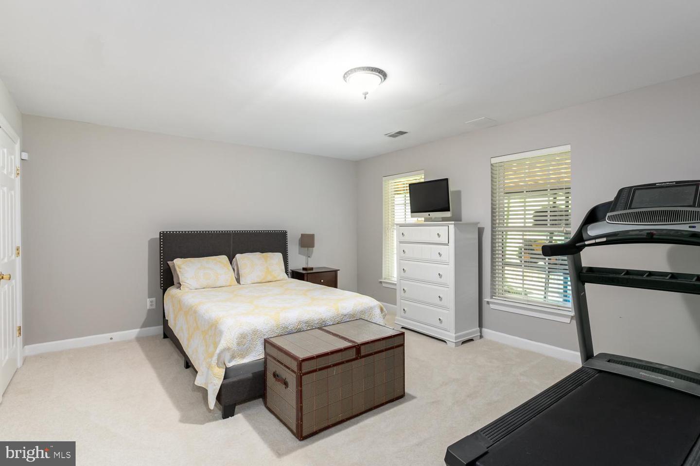 10609 LITTLE RUN FARM CT, VIENNA, Virginia 22182, 5 Bedrooms Bedrooms, ,3 BathroomsBathrooms,Residential,For sale,10609 LITTLE RUN FARM CT,VAFX2239226 MLS # VAFX2239226