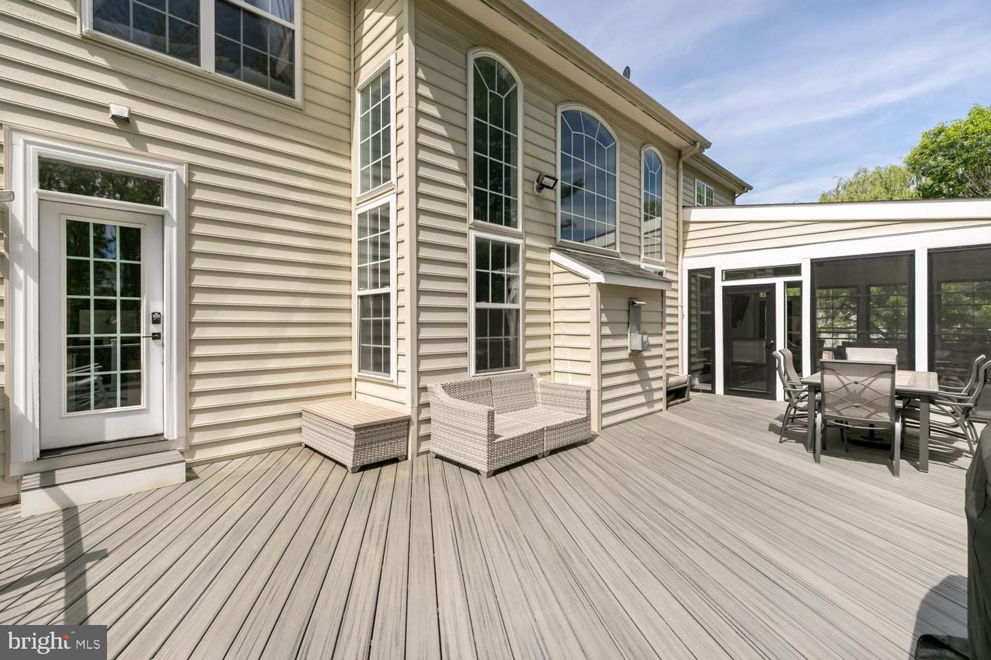 10609 LITTLE RUN FARM CT, VIENNA, Virginia 22182, 5 Bedrooms Bedrooms, ,3 BathroomsBathrooms,Residential,For sale,10609 LITTLE RUN FARM CT,VAFX2239226 MLS # VAFX2239226