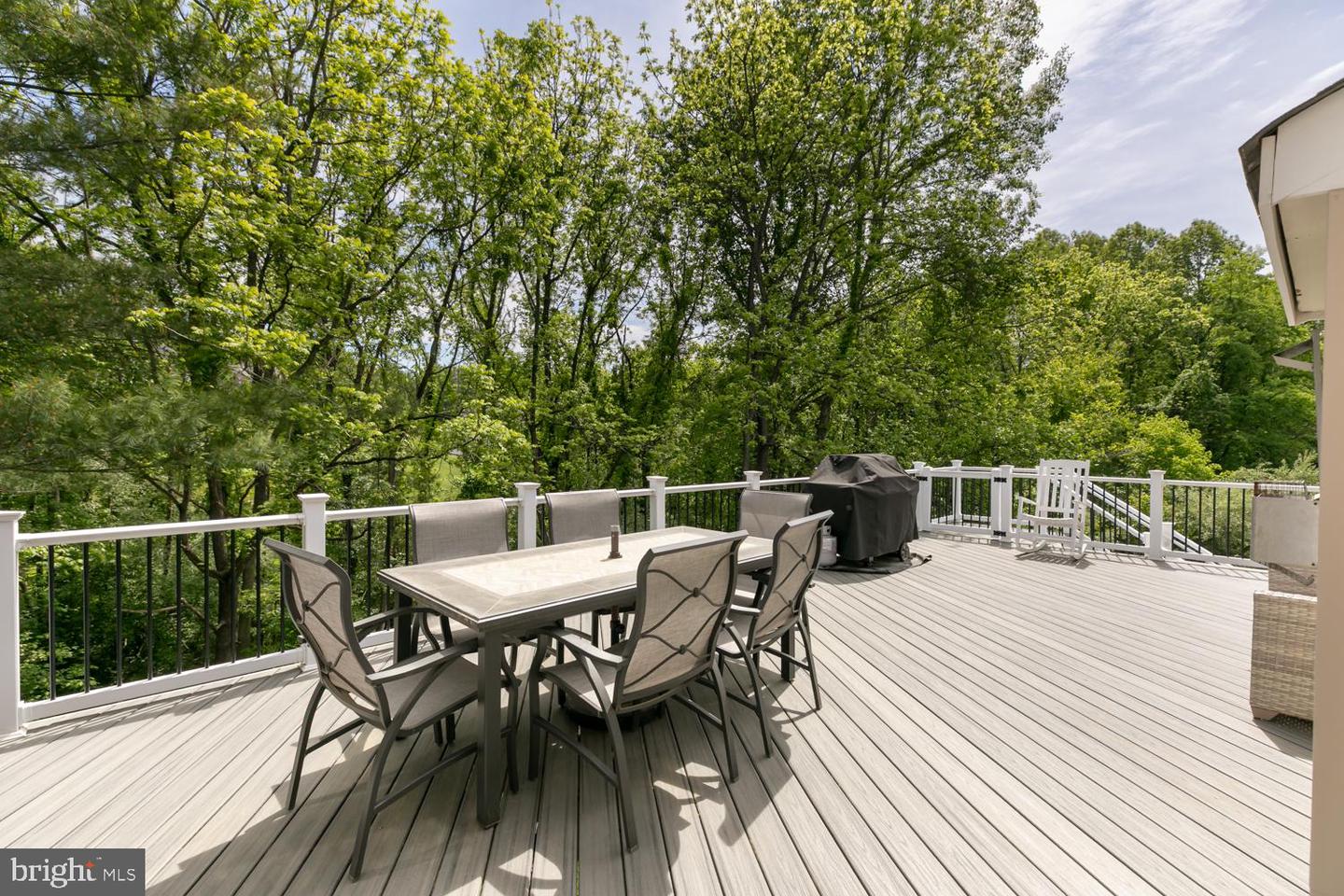 10609 LITTLE RUN FARM CT, VIENNA, Virginia 22182, 5 Bedrooms Bedrooms, ,3 BathroomsBathrooms,Residential,For sale,10609 LITTLE RUN FARM CT,VAFX2239226 MLS # VAFX2239226