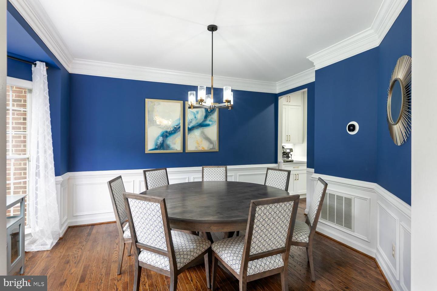10609 LITTLE RUN FARM CT, VIENNA, Virginia 22182, 5 Bedrooms Bedrooms, ,3 BathroomsBathrooms,Residential,For sale,10609 LITTLE RUN FARM CT,VAFX2239226 MLS # VAFX2239226