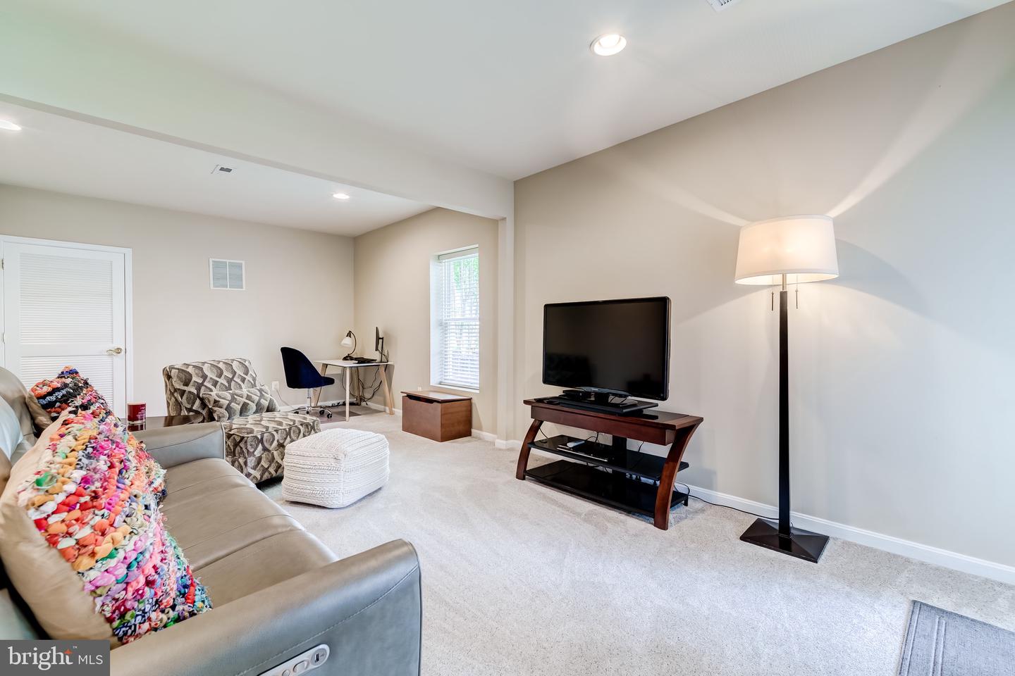 1635 CHICKASAW PL NE, LEESBURG, Virginia 20176, 5 Bedrooms Bedrooms, ,3 BathroomsBathrooms,Residential,For sale,1635 CHICKASAW PL NE,VALO2095806 MLS # VALO2095806