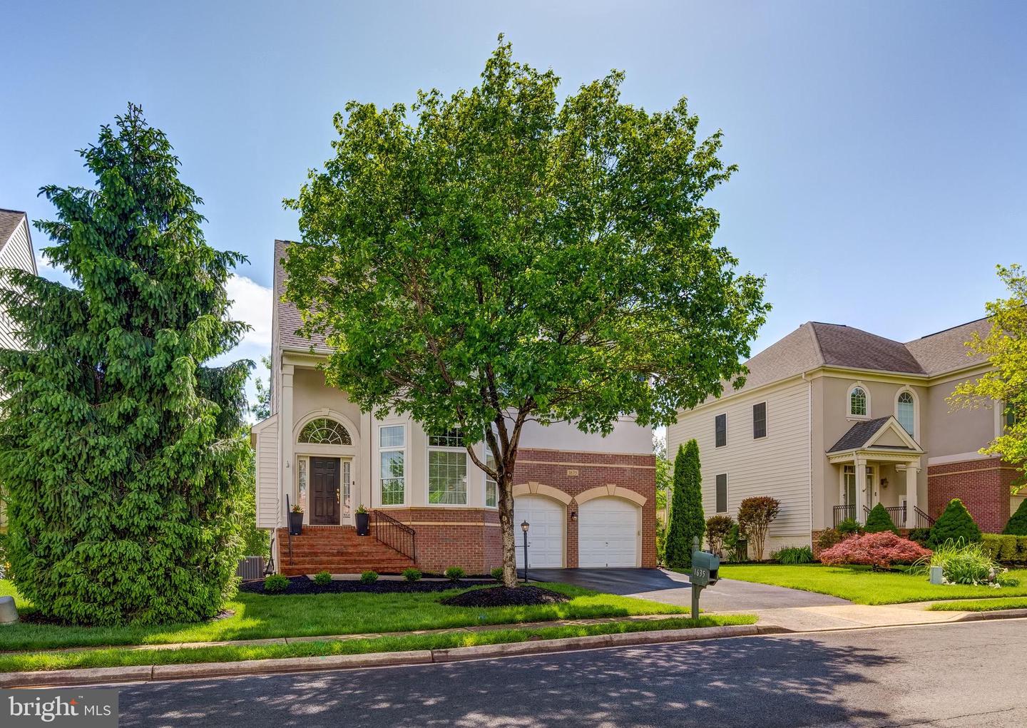 1635 CHICKASAW PL NE, LEESBURG, Virginia 20176, 5 Bedrooms Bedrooms, ,3 BathroomsBathrooms,Residential,For sale,1635 CHICKASAW PL NE,VALO2095806 MLS # VALO2095806