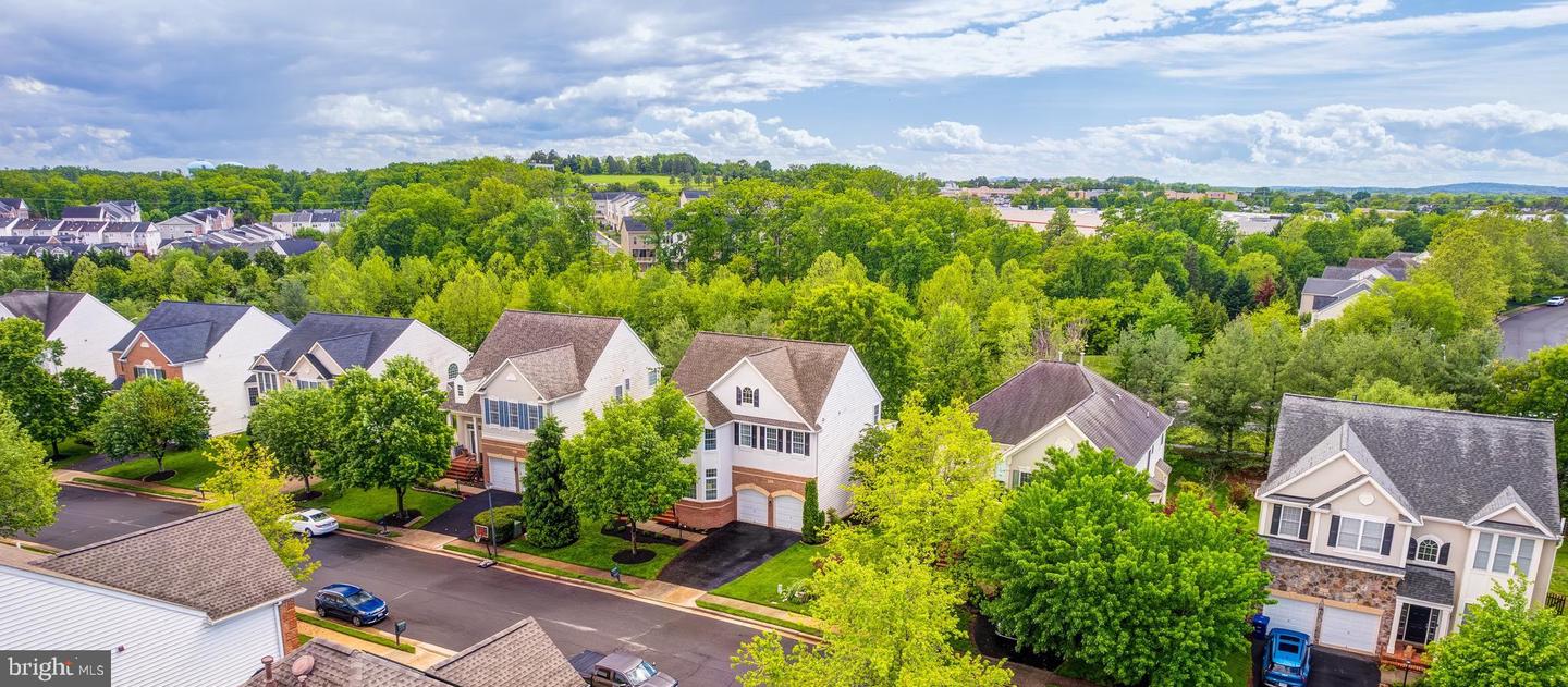 1635 CHICKASAW PL NE, LEESBURG, Virginia 20176, 5 Bedrooms Bedrooms, ,3 BathroomsBathrooms,Residential,For sale,1635 CHICKASAW PL NE,VALO2095806 MLS # VALO2095806