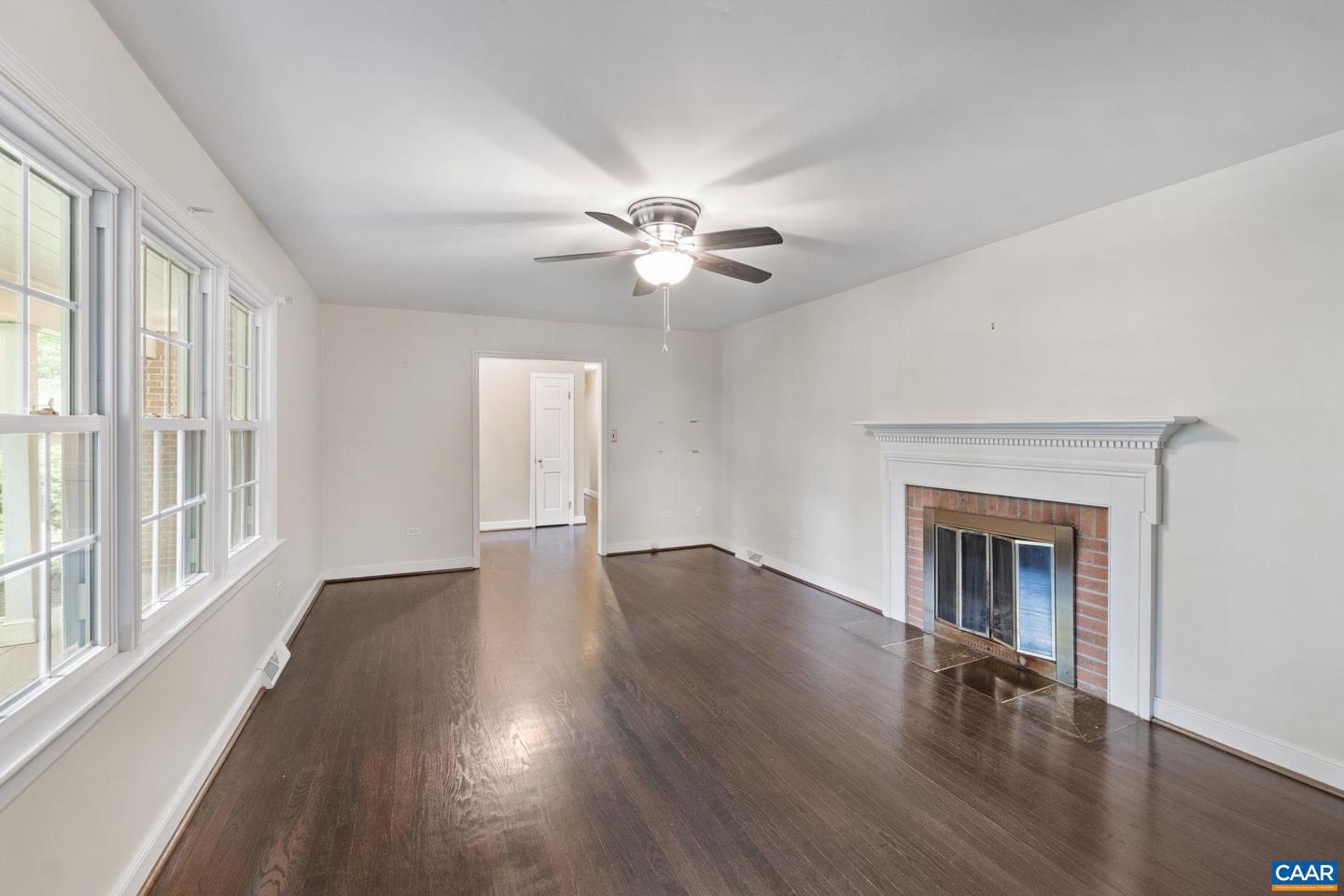 109 INGLEWOOD CT, CHARLOTTESVILLE, Virginia 22901, 3 Bedrooms Bedrooms, ,2 BathroomsBathrooms,Residential,For sale,109 INGLEWOOD CT,664241 MLS # 664241
