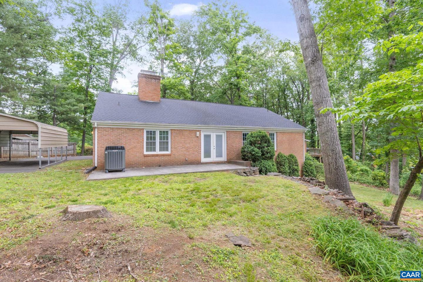 109 INGLEWOOD CT, CHARLOTTESVILLE, Virginia 22901, 3 Bedrooms Bedrooms, ,2 BathroomsBathrooms,Residential,For sale,109 INGLEWOOD CT,664241 MLS # 664241