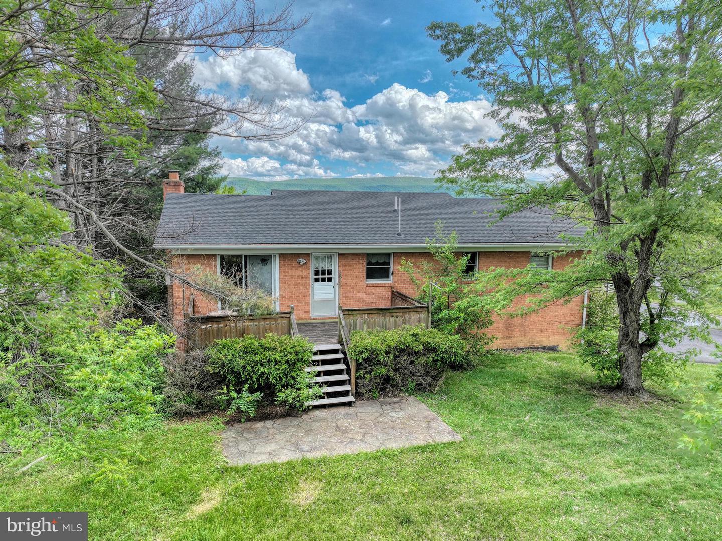 320 DAWN AVE, WOODSTOCK, Virginia 22664, 3 Bedrooms Bedrooms, ,3 BathroomsBathrooms,Residential,For sale,320 DAWN AVE,VASH2011394 MLS # VASH2011394