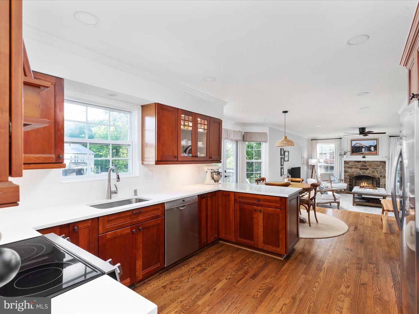 35513 SOURWOOD PL, ROUND HILL, Virginia 20141, 4 Bedrooms Bedrooms, 8 Rooms Rooms,3 BathroomsBathrooms,Residential,For sale,35513 SOURWOOD PL,VALO2095908 MLS # VALO2095908