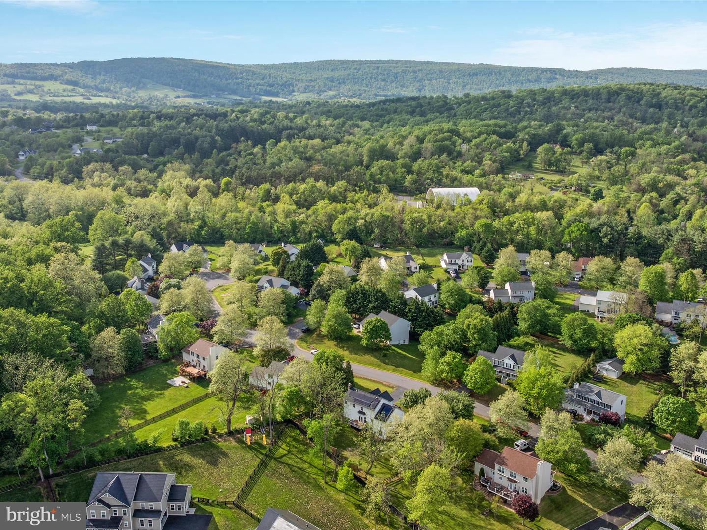 35513 SOURWOOD PL, ROUND HILL, Virginia 20141, 4 Bedrooms Bedrooms, 8 Rooms Rooms,3 BathroomsBathrooms,Residential,For sale,35513 SOURWOOD PL,VALO2095908 MLS # VALO2095908