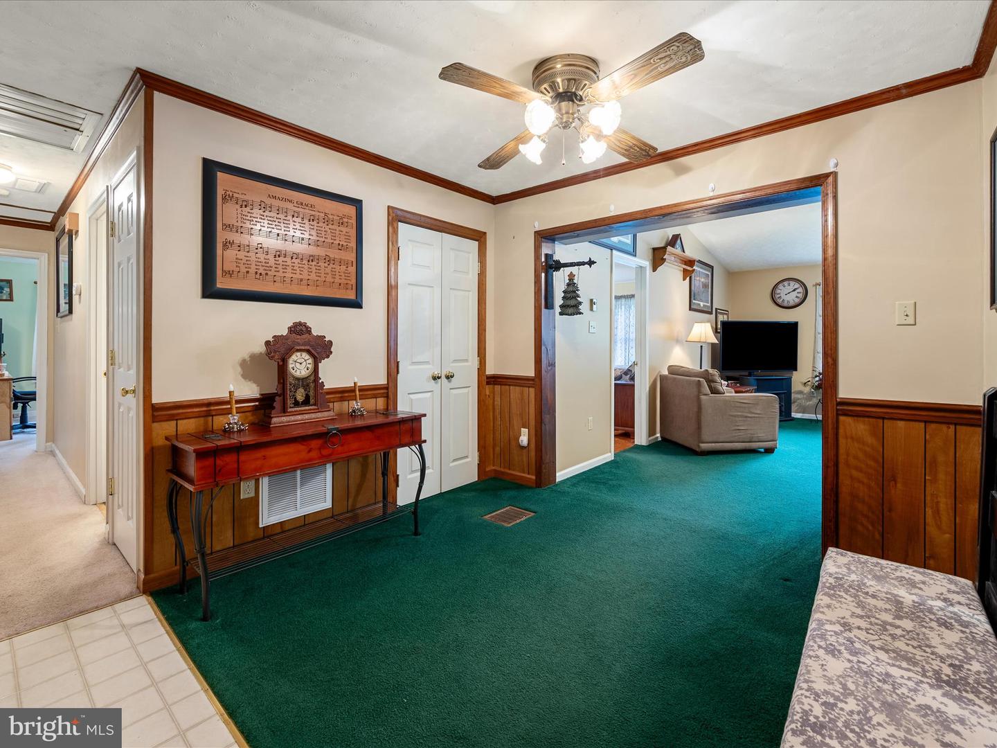 281 LIGHT RD, WINCHESTER, Virginia 22603, 3 Bedrooms Bedrooms, 7 Rooms Rooms,2 BathroomsBathrooms,Residential,For sale,281 LIGHT RD,VAFV2034036 MLS # VAFV2034036