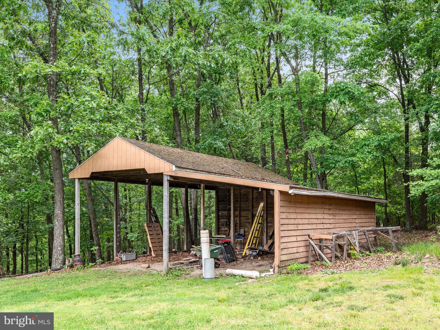 281 LIGHT RD, WINCHESTER, Virginia 22603, 3 Bedrooms Bedrooms, 7 Rooms Rooms,2 BathroomsBathrooms,Residential,For sale,281 LIGHT RD,VAFV2034036 MLS # VAFV2034036