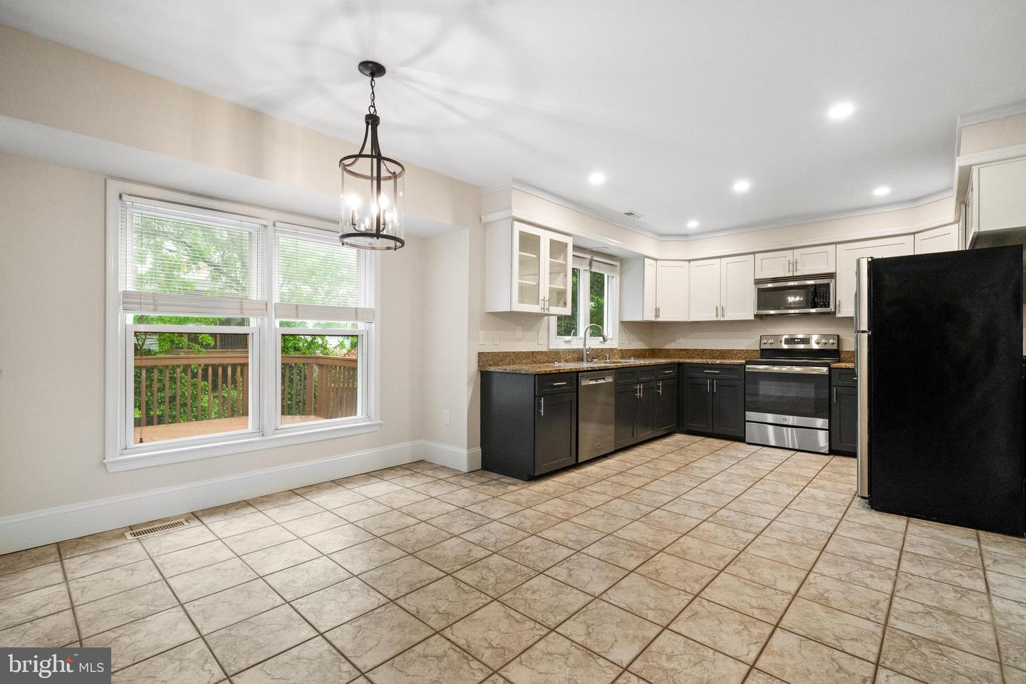 17289 PICKWICK DR, PURCELLVILLE, Virginia 20132, 5 Bedrooms Bedrooms, ,3 BathroomsBathrooms,Residential,For sale,17289 PICKWICK DR,VALO2095966 MLS # VALO2095966