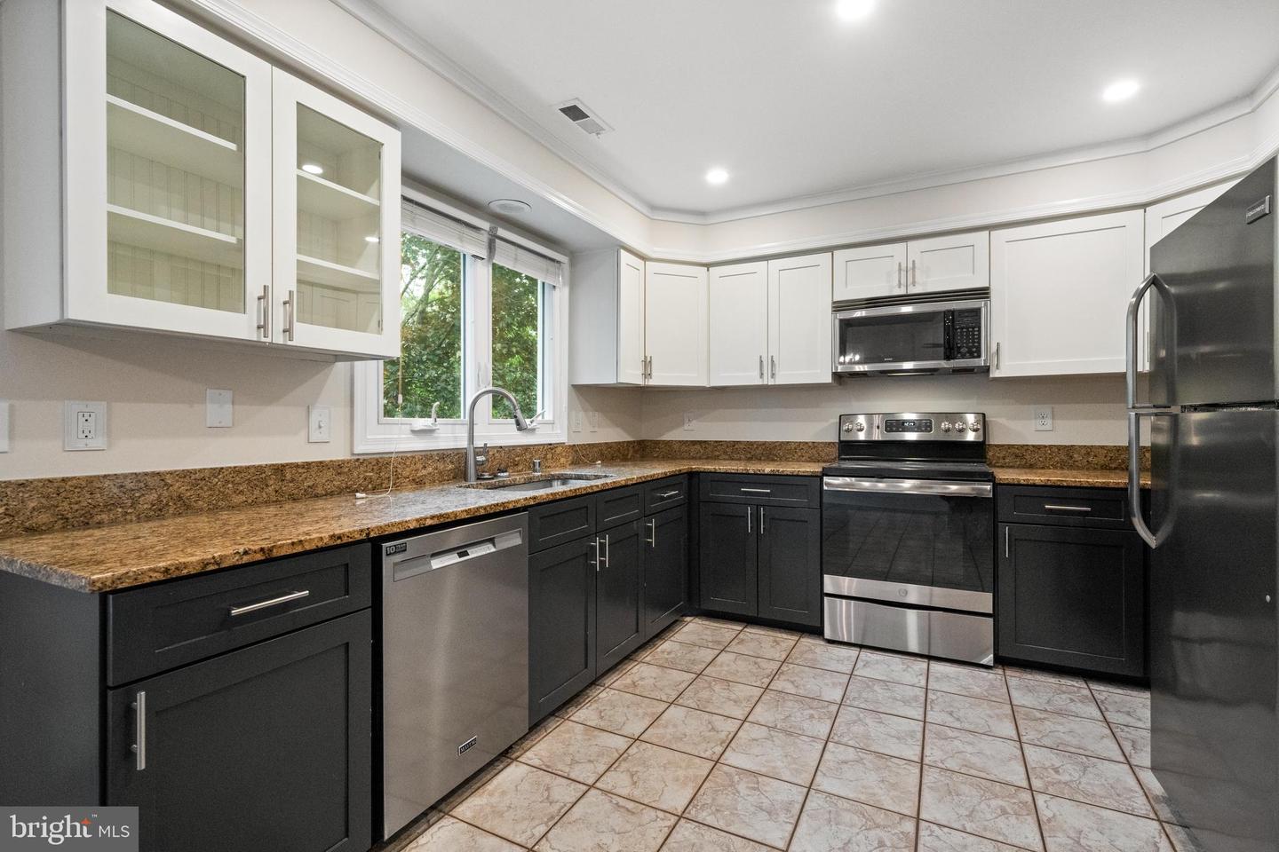 17289 PICKWICK DR, PURCELLVILLE, Virginia 20132, 5 Bedrooms Bedrooms, ,3 BathroomsBathrooms,Residential,For sale,17289 PICKWICK DR,VALO2095966 MLS # VALO2095966