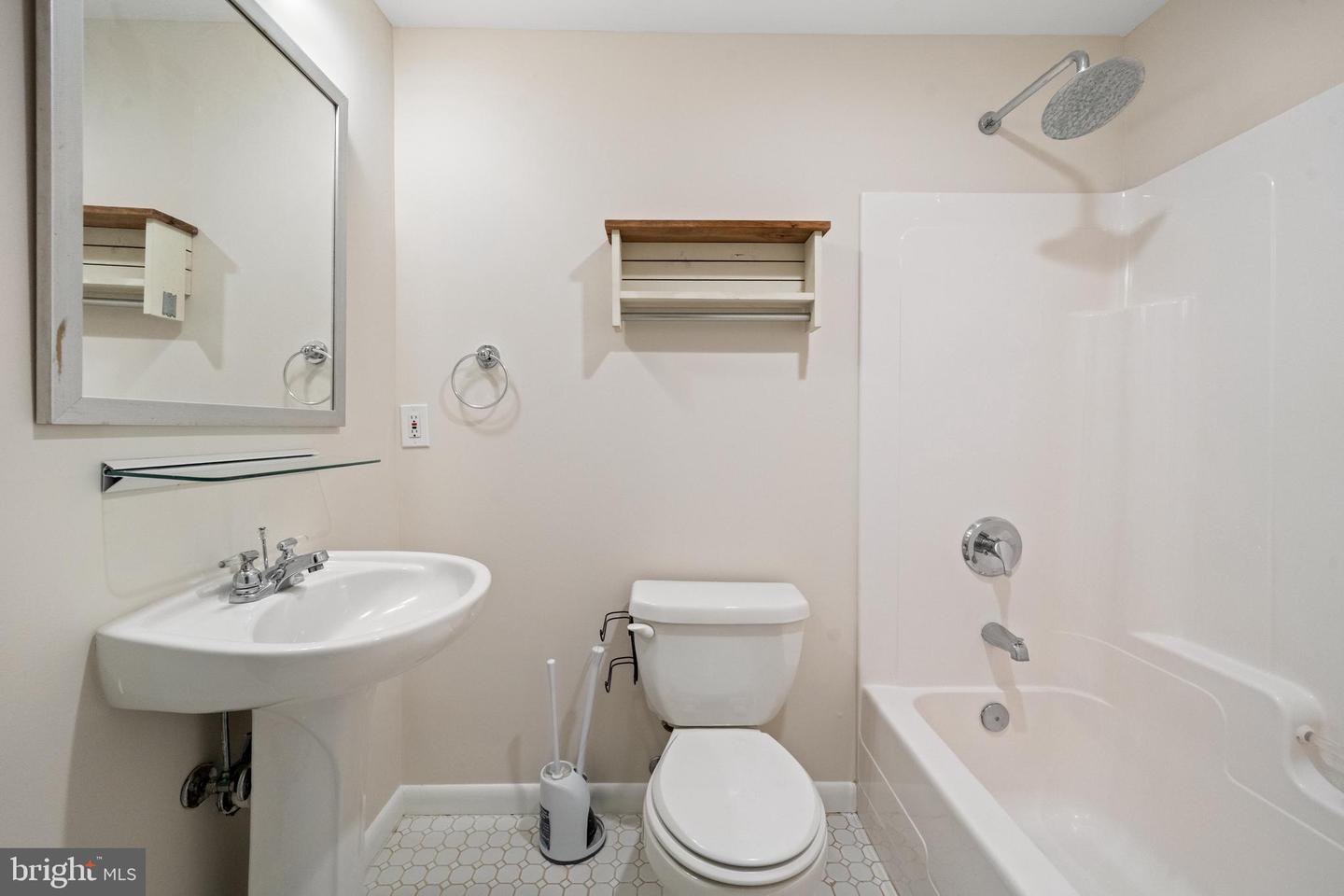 17289 PICKWICK DR, PURCELLVILLE, Virginia 20132, 5 Bedrooms Bedrooms, ,3 BathroomsBathrooms,Residential,For sale,17289 PICKWICK DR,VALO2095966 MLS # VALO2095966