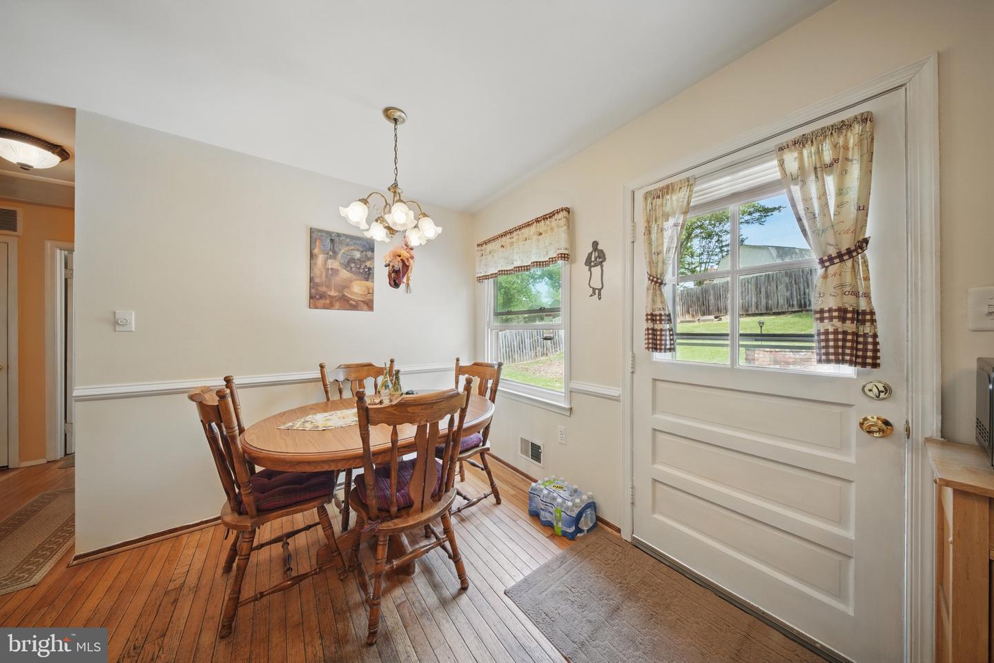 19007 RED OAK LN, TRIANGLE, Virginia 22172, 4 Bedrooms Bedrooms, ,2 BathroomsBathrooms,Residential,For sale,19007 RED OAK LN,VAPW2094482 MLS # VAPW2094482