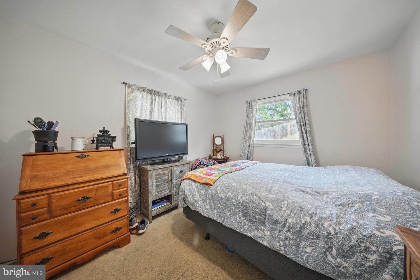 19007 RED OAK LN, TRIANGLE, Virginia 22172, 4 Bedrooms Bedrooms, ,2 BathroomsBathrooms,Residential,For sale,19007 RED OAK LN,VAPW2094482 MLS # VAPW2094482