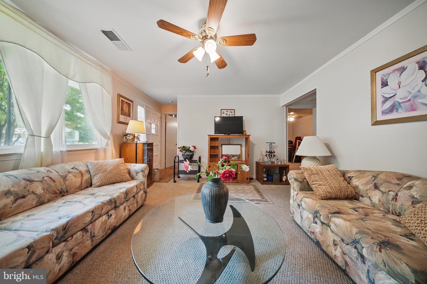 19007 RED OAK LN, TRIANGLE, Virginia 22172, 4 Bedrooms Bedrooms, ,2 BathroomsBathrooms,Residential,For sale,19007 RED OAK LN,VAPW2094482 MLS # VAPW2094482