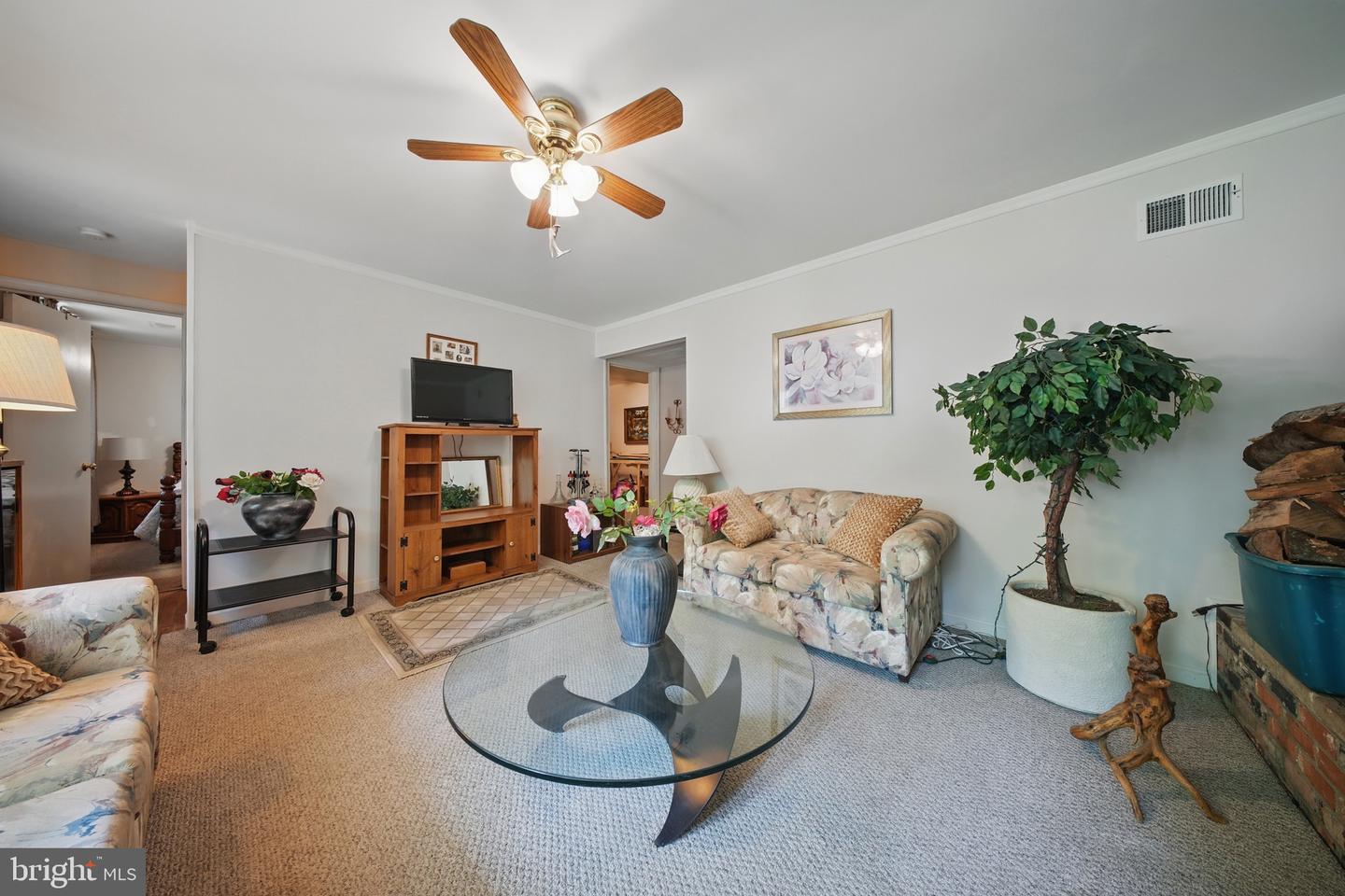 19007 RED OAK LN, TRIANGLE, Virginia 22172, 4 Bedrooms Bedrooms, ,2 BathroomsBathrooms,Residential,For sale,19007 RED OAK LN,VAPW2094482 MLS # VAPW2094482