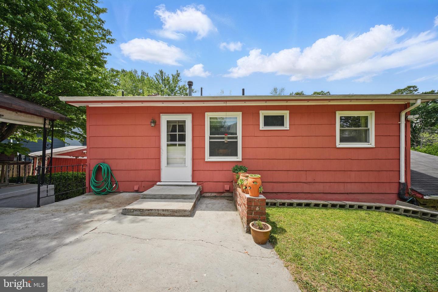 19007 RED OAK LN, TRIANGLE, Virginia 22172, 4 Bedrooms Bedrooms, ,2 BathroomsBathrooms,Residential,For sale,19007 RED OAK LN,VAPW2094482 MLS # VAPW2094482