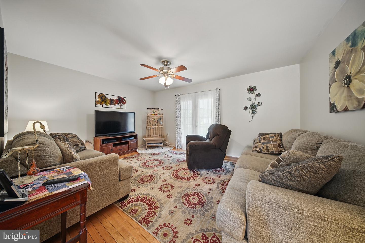 19007 RED OAK LN, TRIANGLE, Virginia 22172, 4 Bedrooms Bedrooms, ,2 BathroomsBathrooms,Residential,For sale,19007 RED OAK LN,VAPW2094482 MLS # VAPW2094482