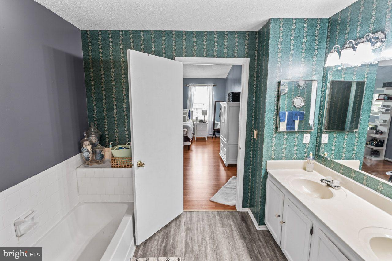 10103 WIMBLEDON CT, MANASSAS, Virginia 20110, 3 Bedrooms Bedrooms, ,2 BathroomsBathrooms,Residential,For sale,10103 WIMBLEDON CT,VAMN2008312 MLS # VAMN2008312