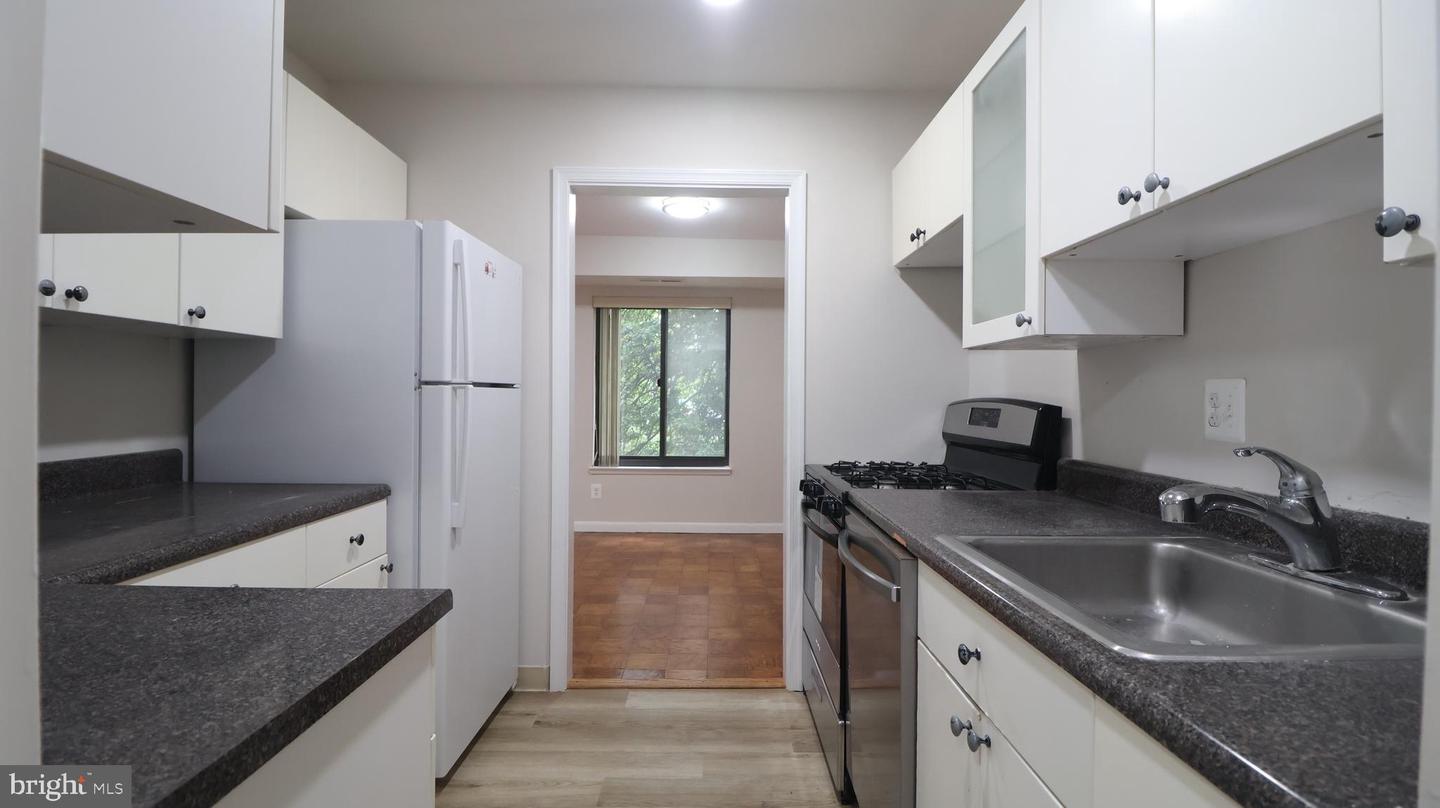 3100 S MANCHESTER ST #224, FALLS CHURCH, Virginia 22044, 1 Bedroom Bedrooms, ,1 BathroomBathrooms,Residential,For sale,3100 S MANCHESTER ST #224,VAFX2240392 MLS # VAFX2240392