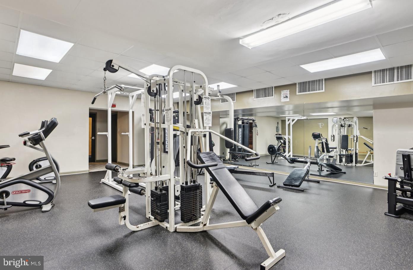 3100 S MANCHESTER ST #224, FALLS CHURCH, Virginia 22044, 1 Bedroom Bedrooms, ,1 BathroomBathrooms,Residential,For sale,3100 S MANCHESTER ST #224,VAFX2240392 MLS # VAFX2240392