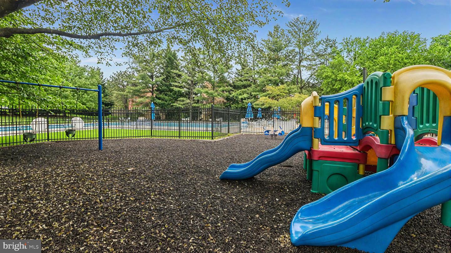 3100 S MANCHESTER ST #224, FALLS CHURCH, Virginia 22044, 1 Bedroom Bedrooms, ,1 BathroomBathrooms,Residential,For sale,3100 S MANCHESTER ST #224,VAFX2240392 MLS # VAFX2240392
