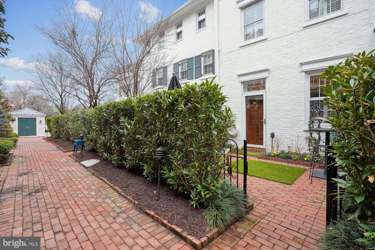 300 S COLUMBUS ST, ALEXANDRIA, Virginia 22314, 3 Bedrooms Bedrooms, 13 Rooms Rooms,3 BathroomsBathrooms,Residential,For sale,300 S COLUMBUS ST,VAAX2045270 MLS # VAAX2045270