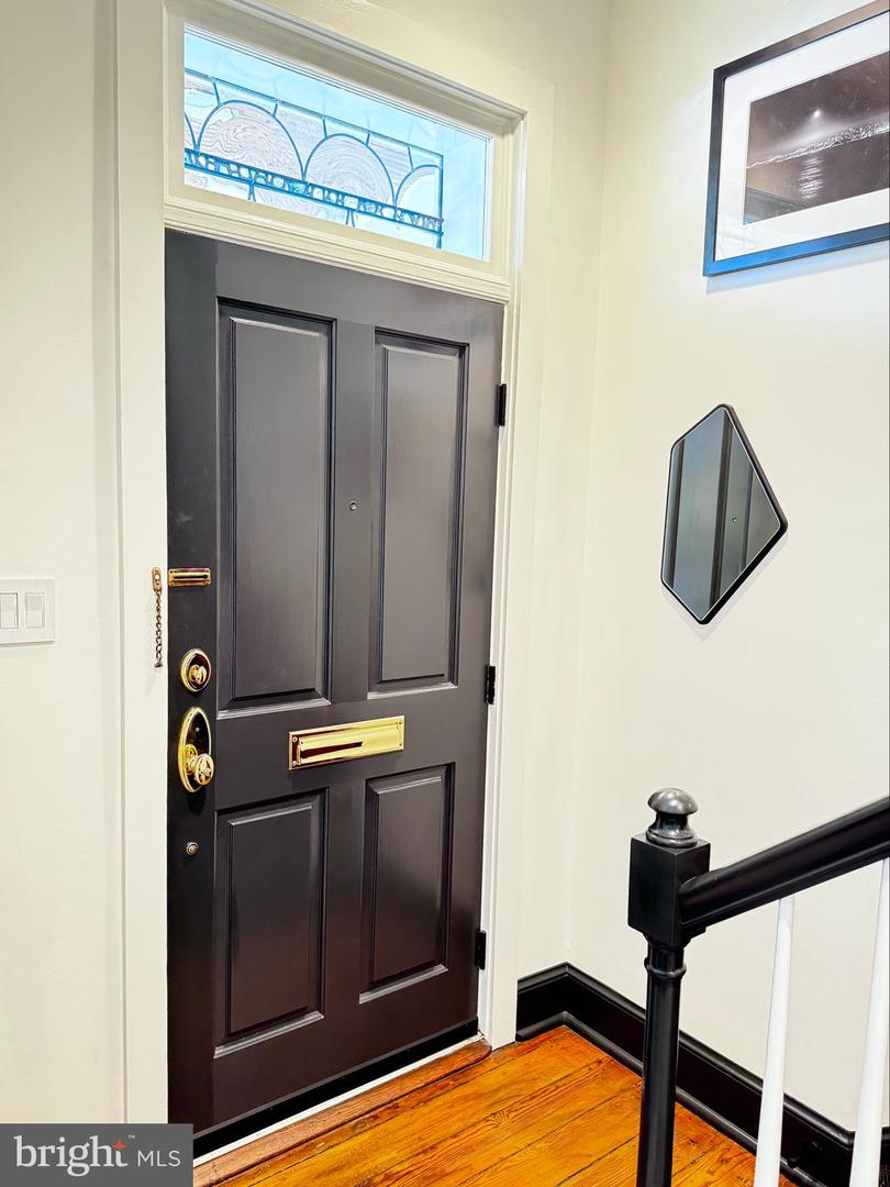 300 S COLUMBUS ST, ALEXANDRIA, Virginia 22314, 3 Bedrooms Bedrooms, 13 Rooms Rooms,3 BathroomsBathrooms,Residential,For sale,300 S COLUMBUS ST,VAAX2045270 MLS # VAAX2045270