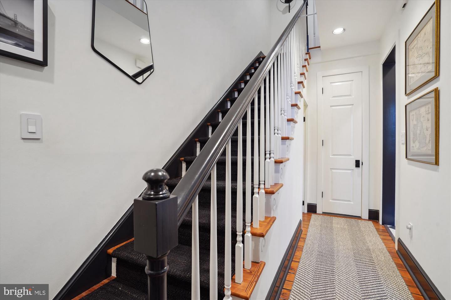 300 S COLUMBUS ST, ALEXANDRIA, Virginia 22314, 3 Bedrooms Bedrooms, 13 Rooms Rooms,3 BathroomsBathrooms,Residential,For sale,300 S COLUMBUS ST,VAAX2045270 MLS # VAAX2045270
