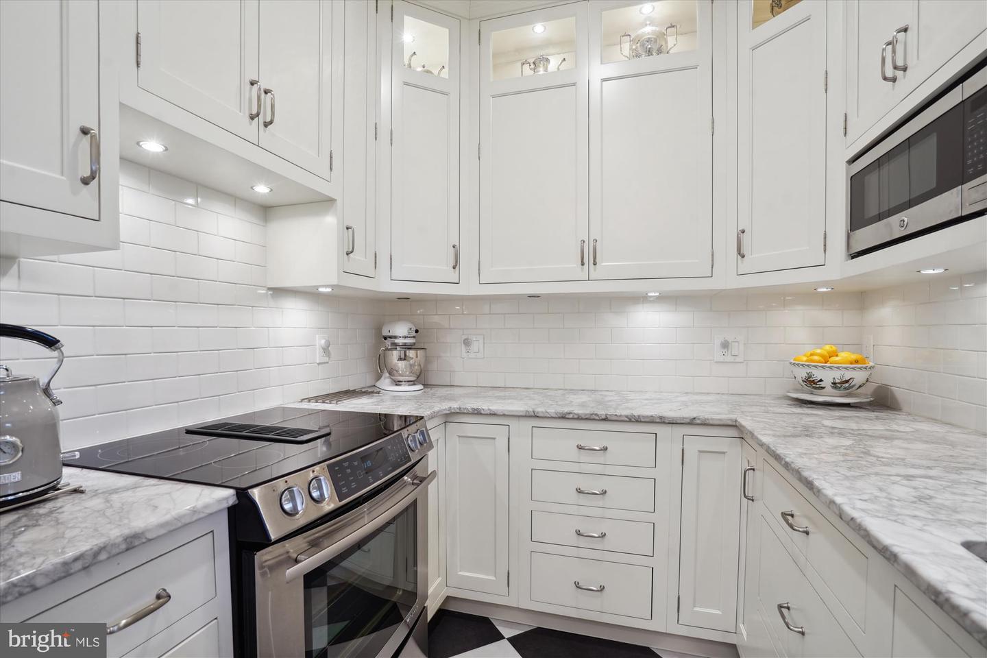 300 S COLUMBUS ST, ALEXANDRIA, Virginia 22314, 3 Bedrooms Bedrooms, 13 Rooms Rooms,3 BathroomsBathrooms,Residential,For sale,300 S COLUMBUS ST,VAAX2045270 MLS # VAAX2045270