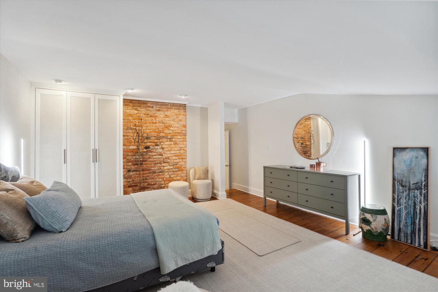 300 S COLUMBUS ST, ALEXANDRIA, Virginia 22314, 3 Bedrooms Bedrooms, 13 Rooms Rooms,3 BathroomsBathrooms,Residential,For sale,300 S COLUMBUS ST,VAAX2045270 MLS # VAAX2045270