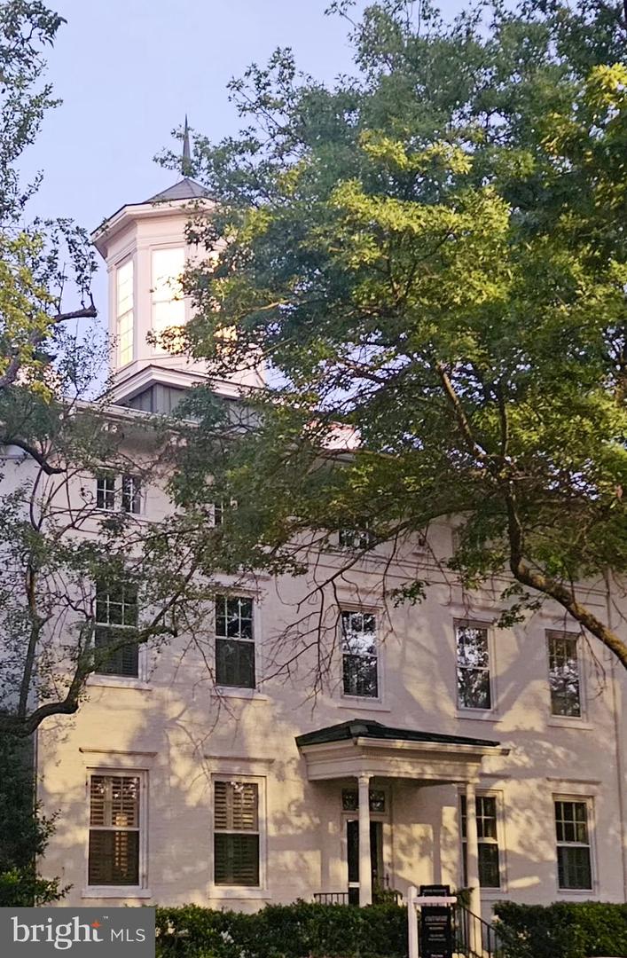 300 S COLUMBUS ST, ALEXANDRIA, Virginia 22314, 3 Bedrooms Bedrooms, 13 Rooms Rooms,3 BathroomsBathrooms,Residential,For sale,300 S COLUMBUS ST,VAAX2045270 MLS # VAAX2045270