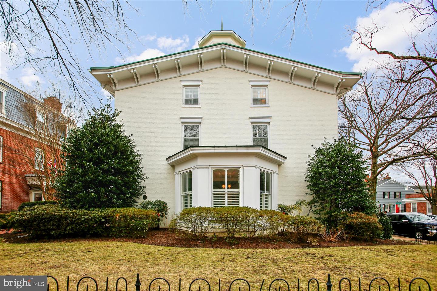 300 S COLUMBUS ST, ALEXANDRIA, Virginia 22314, 3 Bedrooms Bedrooms, 13 Rooms Rooms,3 BathroomsBathrooms,Residential,For sale,300 S COLUMBUS ST,VAAX2045270 MLS # VAAX2045270