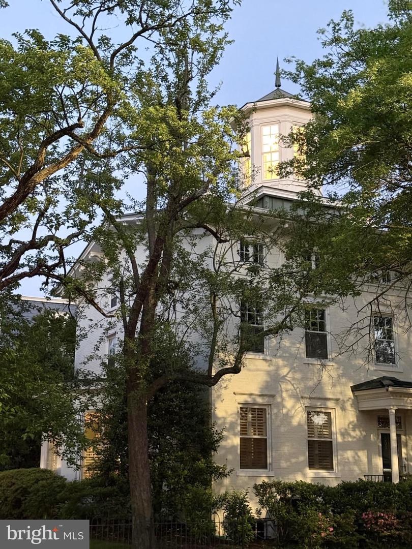 300 S COLUMBUS ST, ALEXANDRIA, Virginia 22314, 3 Bedrooms Bedrooms, 13 Rooms Rooms,3 BathroomsBathrooms,Residential,For sale,300 S COLUMBUS ST,VAAX2045270 MLS # VAAX2045270