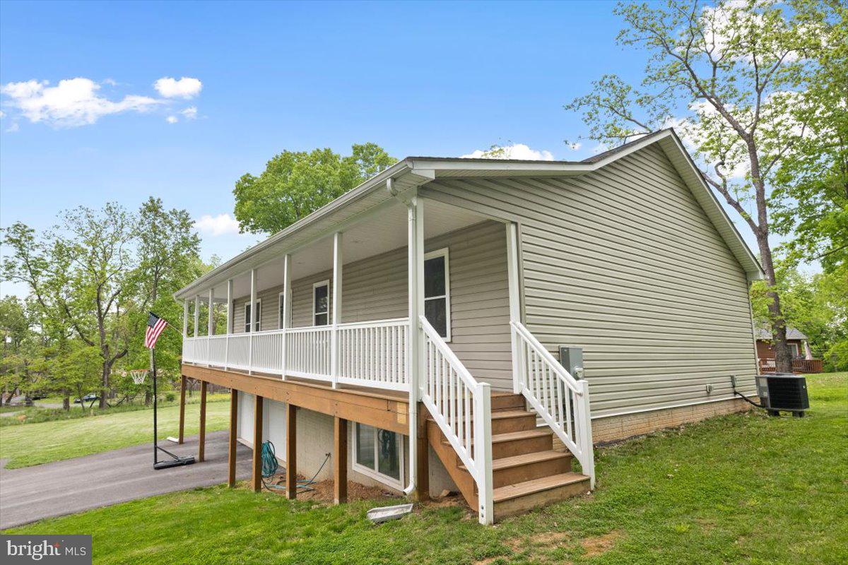 106 SPLIT RAIL RD, FRONT ROYAL, Virginia 22630, 4 Bedrooms Bedrooms, ,3 BathroomsBathrooms,Residential,For sale,106 SPLIT RAIL RD,VAWR2011144 MLS # VAWR2011144