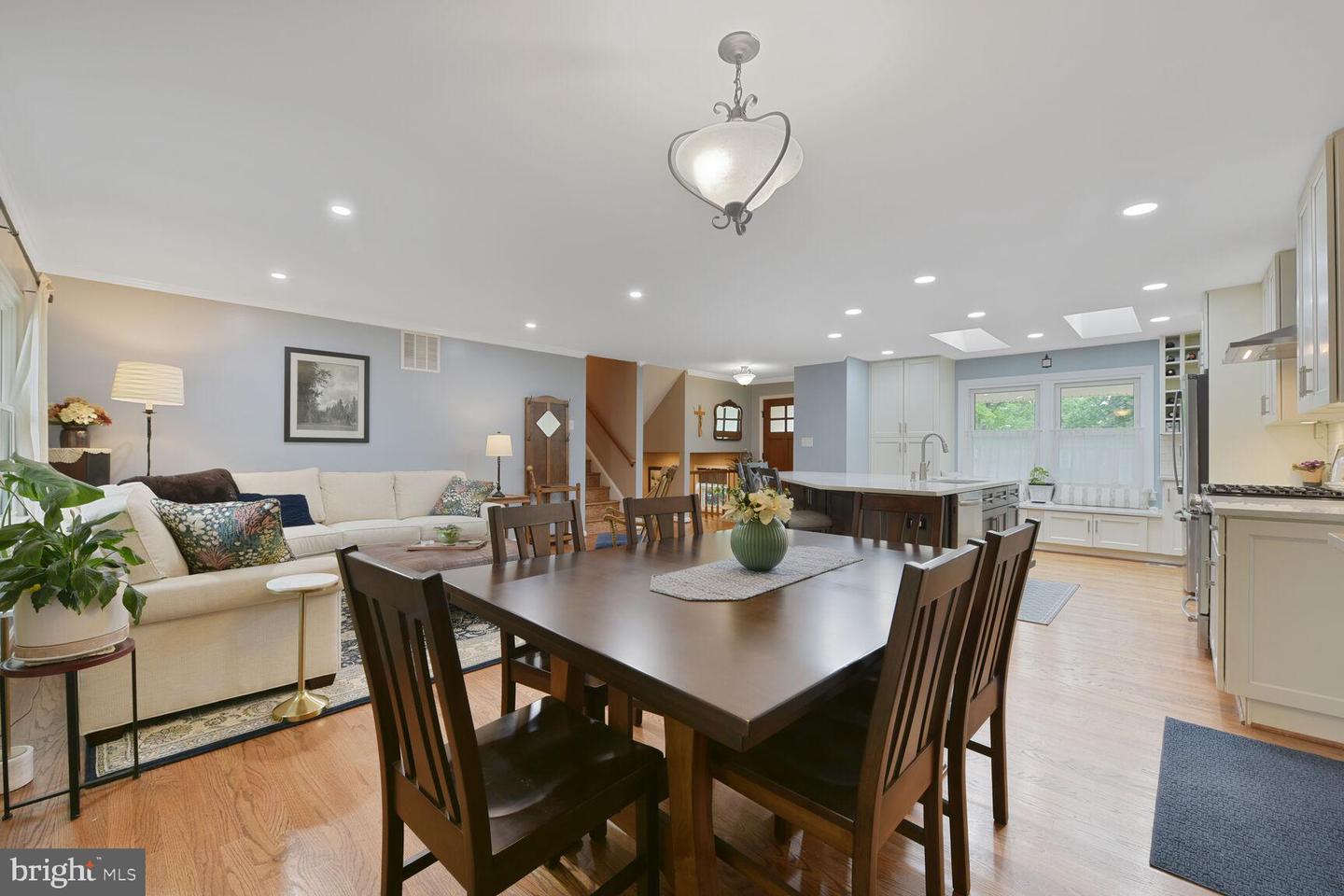14815 CRANOKE ST, CENTREVILLE, Virginia 20120, 4 Bedrooms Bedrooms, ,3 BathroomsBathrooms,Residential,For sale,14815 CRANOKE ST,VAFX2240636 MLS # VAFX2240636