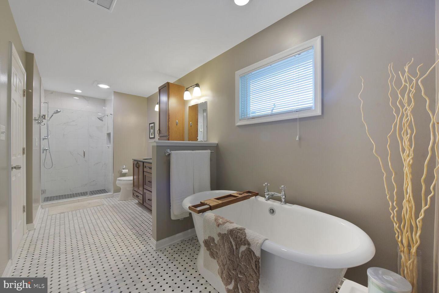 14815 CRANOKE ST, CENTREVILLE, Virginia 20120, 4 Bedrooms Bedrooms, ,3 BathroomsBathrooms,Residential,For sale,14815 CRANOKE ST,VAFX2240636 MLS # VAFX2240636
