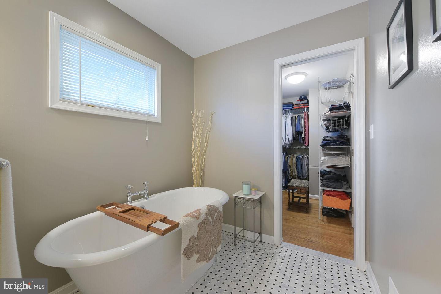 14815 CRANOKE ST, CENTREVILLE, Virginia 20120, 4 Bedrooms Bedrooms, ,3 BathroomsBathrooms,Residential,For sale,14815 CRANOKE ST,VAFX2240636 MLS # VAFX2240636